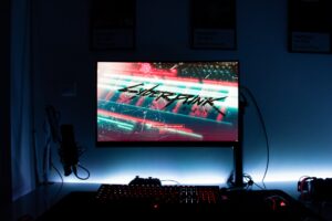 Monitor gaming sfondo cyberpunk